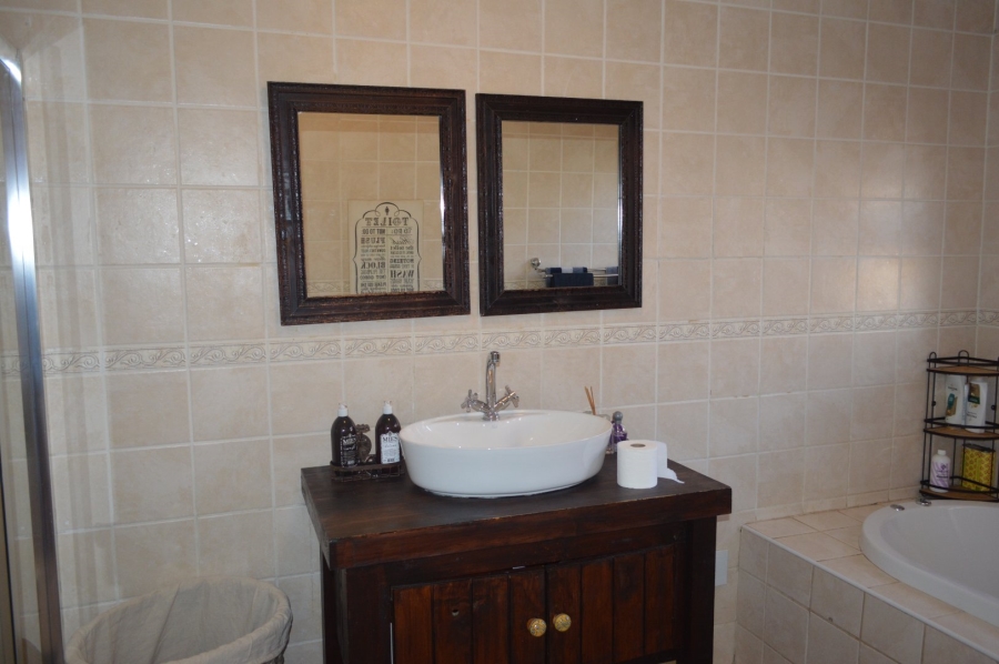 3 Bedroom Property for Sale in Wilkoppies North West